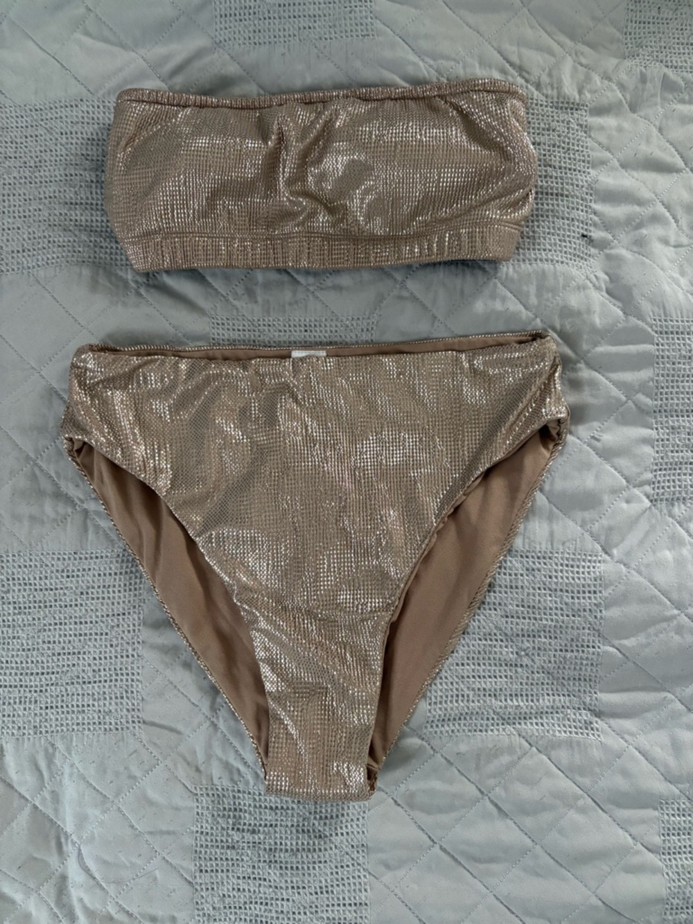good american Shimmery Champagne bikini 2pc set swimsuit Sz2
Strapless Top Sz3